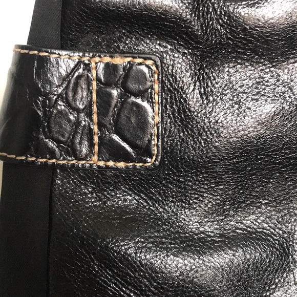Franco Sarto classic black glossy leather purse - Picture 3 of 9